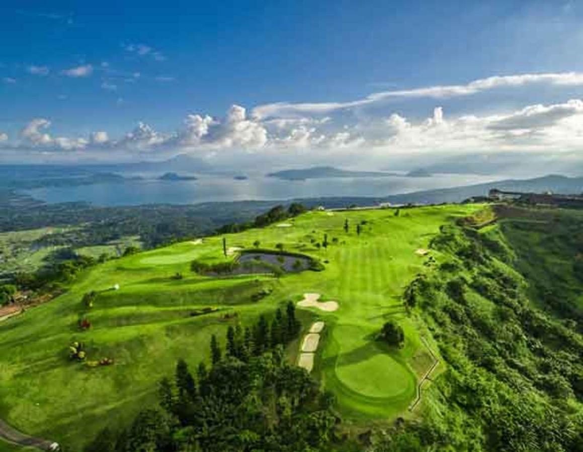 Splendido Tagagtay Taal Lake Staycation Free Parking Netflix No Free Pool Tagaytay City Exterior photo