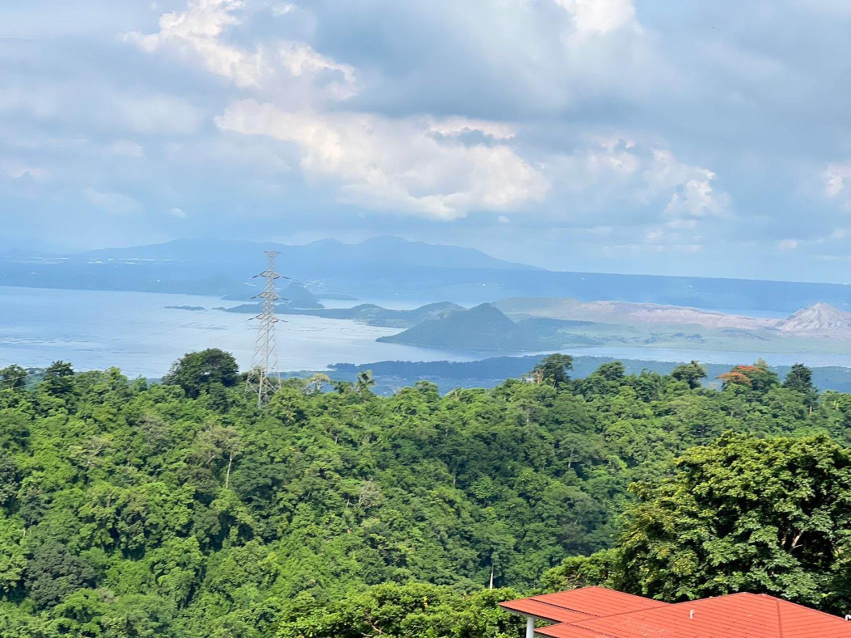 Splendido Tagagtay Taal Lake Staycation Free Parking Netflix No Free Pool Tagaytay City Exterior photo