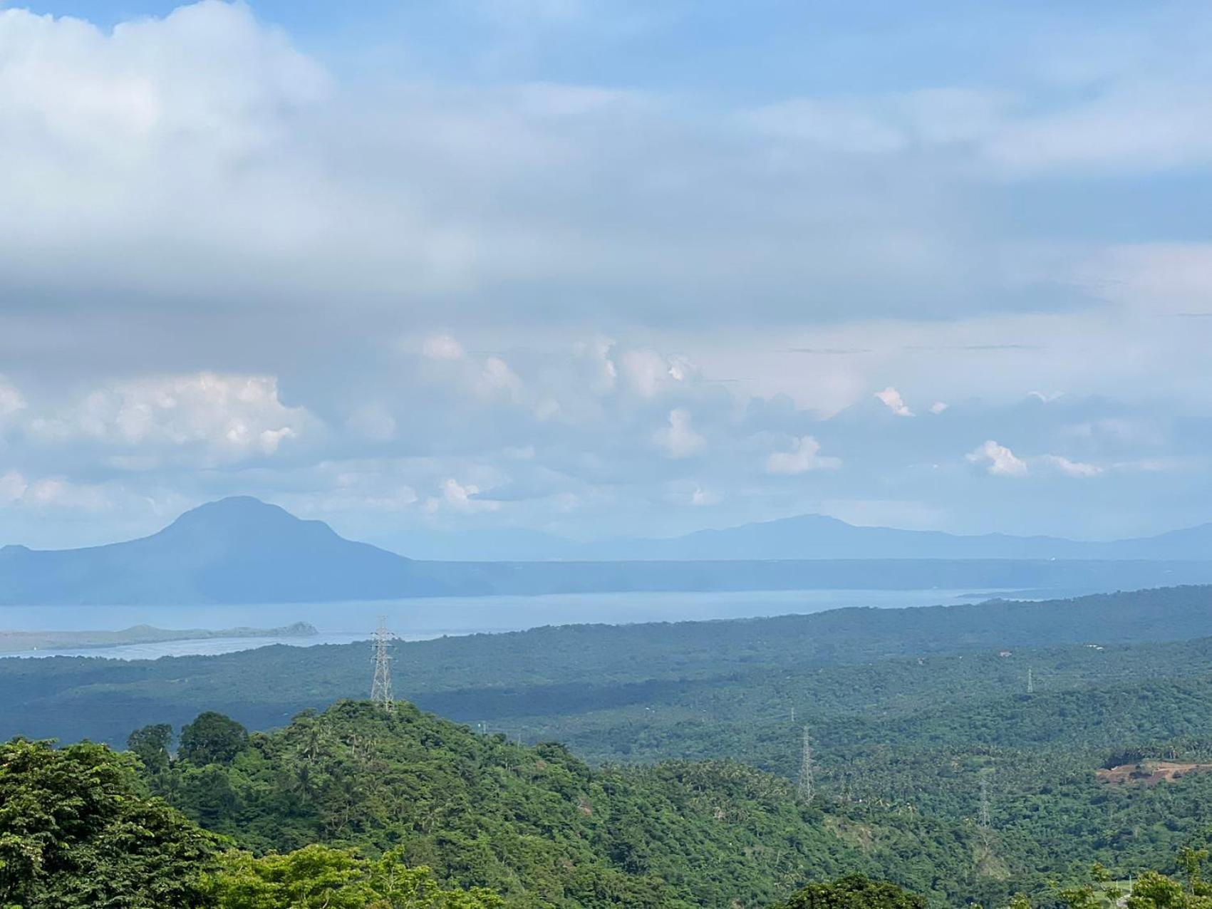 Splendido Tagagtay Taal Lake Staycation Free Parking Netflix No Free Pool Tagaytay City Exterior photo