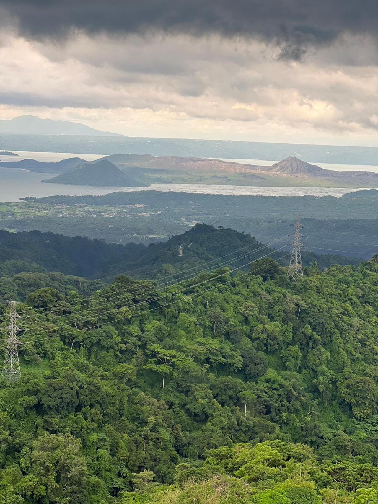 Splendido Tagagtay Taal Lake Staycation Free Parking Netflix No Free Pool Tagaytay City Exterior photo