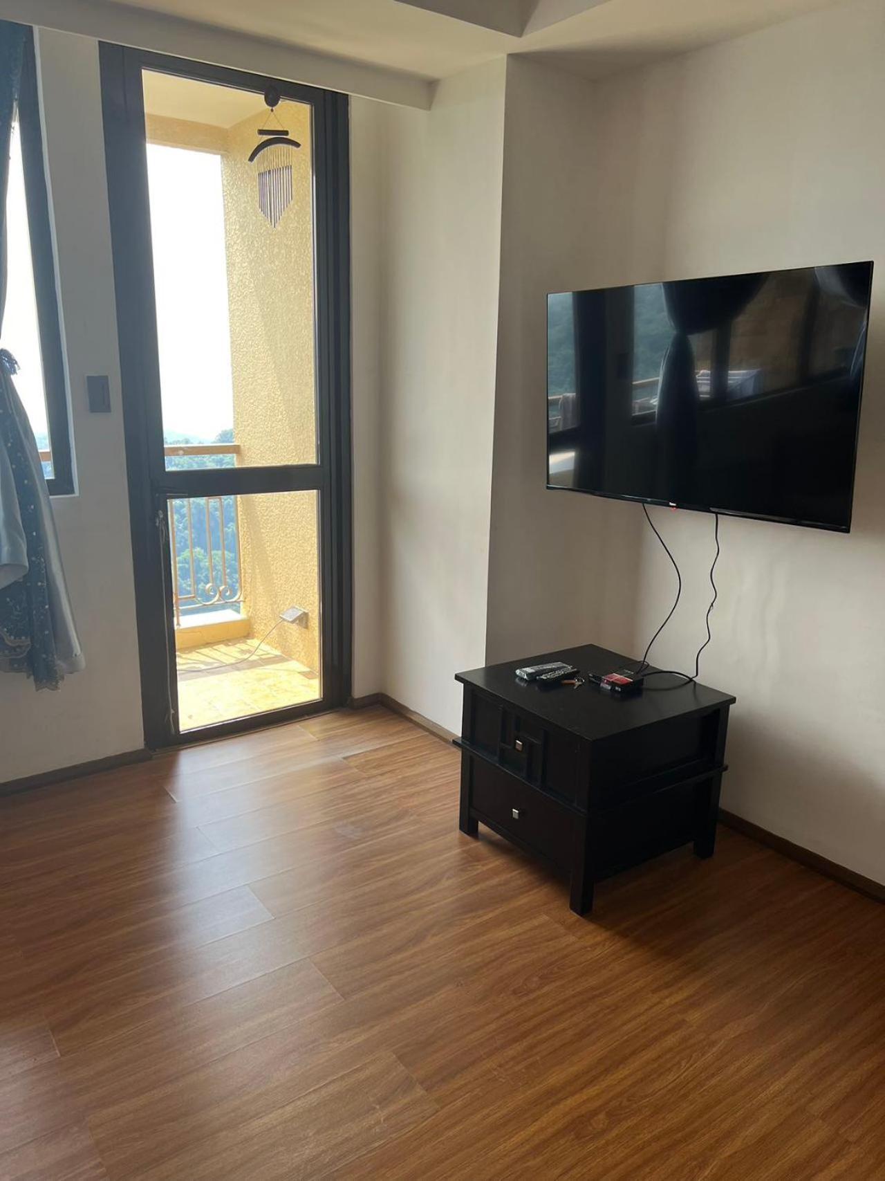 Splendido Tagagtay Taal Lake Staycation Free Parking Netflix No Free Pool Tagaytay City Exterior photo